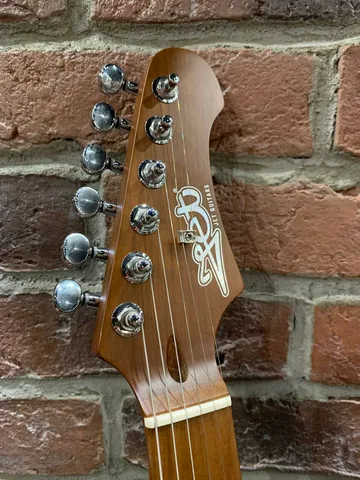 Электрогитара Jet-450 + Портативный Комбик с Эффектами (Аналог Fender)