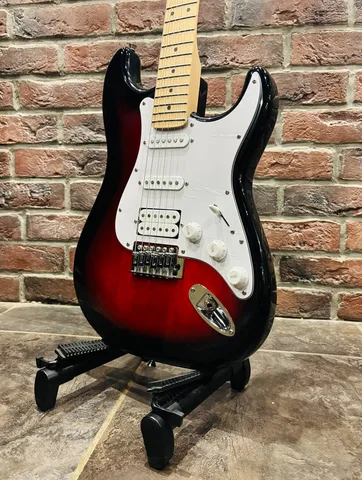 Электрогитара Stratocaster HSS для Начинающих (красная)