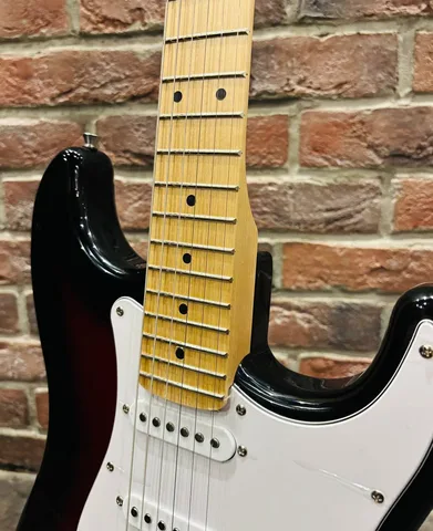 Электрогитара Stratocaster HSS для Начинающих (красная)
