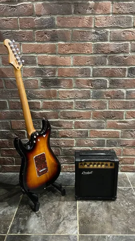Электрогитара Jet Vintage HSS + Комбик 15 ват (полный комплект)
