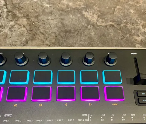 Миди Клавиатура M-Vave Black Edition Pro (37 Клавиш)