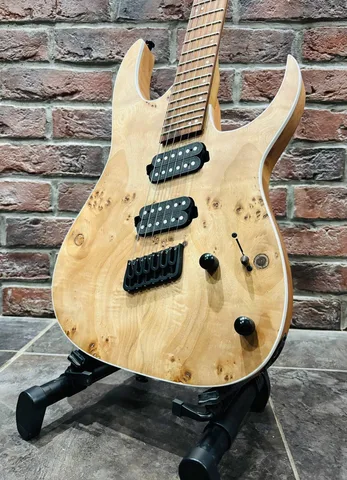 Мультимензурная Электрогитара Real Rock MS-6 + Комбоусилитель 50 ват (комплект)