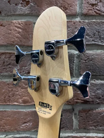 Бас Гитара Les Paul Clevan Black