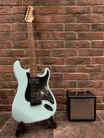 Электрогитара Stratocaster HH + Цифровой Комбик с Эффектами Nux Mark 2