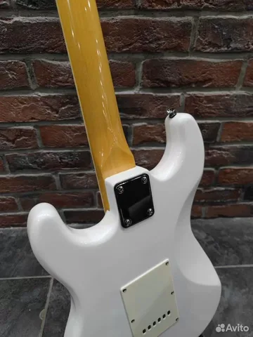 Электрогитара Stratocaster White (аналог Fender)