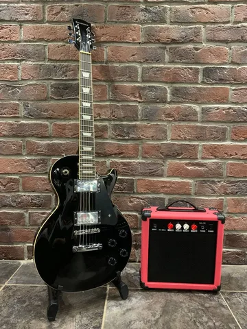 Электрогитара Les Paul Black + Комбик 15 ват (комплект)