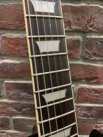 Электрогитара Les Paul Black + Комбик 15 ват (комплект)