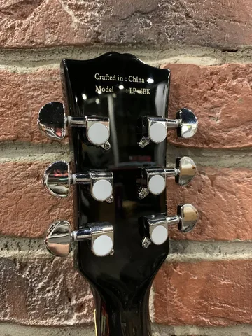 Электрогитара Les Paul Black + Комбик 15 ват (комплект)