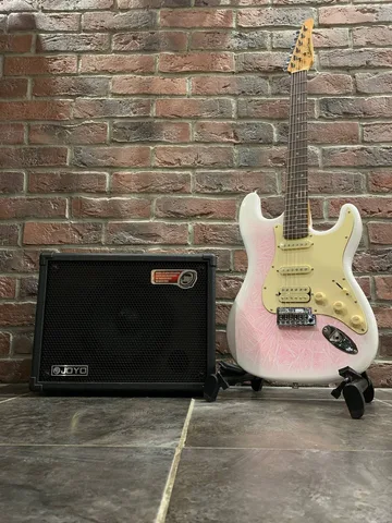 Электрогитара Stratocaster HSS + Цифровой Комбик 30 ват с Эффектами и Драм Машиной