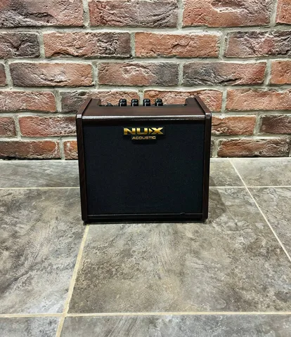 Аккумуляторный Комбик NUX Acoustic 25 ват