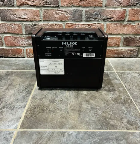Аккумуляторный Комбик NUX Acoustic 25 ват