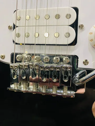 Электрогитара Stratocaster для Начинающих (чёрная)