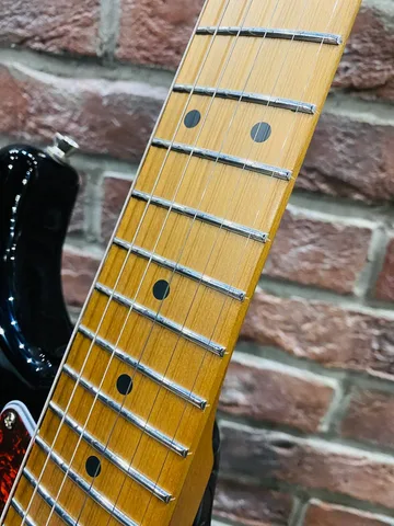 Электрогитара Jet 400 Black Stratocaster HSS