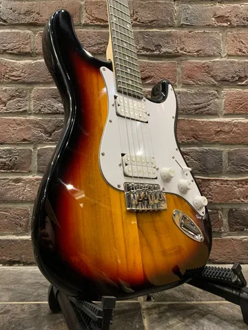 Электрогитара Stratocaster Sunburst HH