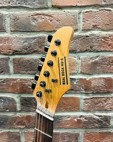 Электрогитара Real Rock MS-6 + Комбик с Эффектами NUX 60 ват