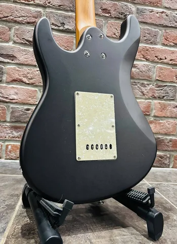 Электрогитара Grote HSS Stratocaster (Рельсовые Звучки с Отсечкой) - изображение 2