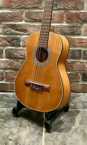 Классическая Гитара 1/2 (полный аналог Yamaha)