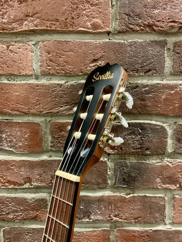 Классическая Гитара 1/2 (полный аналог Yamaha)