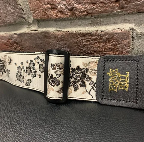 Гитарный Ремень Ernie Ball White Rose (USA)