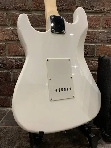 Электрогитара Stratocaster HSS + Комбик (полный комплект)