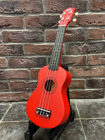 Укулеле Сопрано (красная)