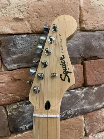 Электрогитара Squier Sonic Stratocaster HSS MN