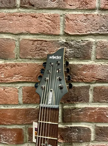 Электрогитара Schecter Demon 8 BKS + Комбик-Процессор NUX 40 вт