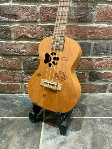 Укулеле Концерт из Красного Дерева Caraya