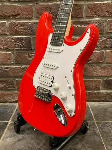 Электрогитара Stratocaster HSS + Комбик 40 ват (красная)