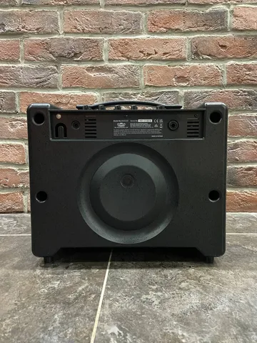 Цифровой Моделирующий Комбик С Эффектами VOX-VX 15 GT