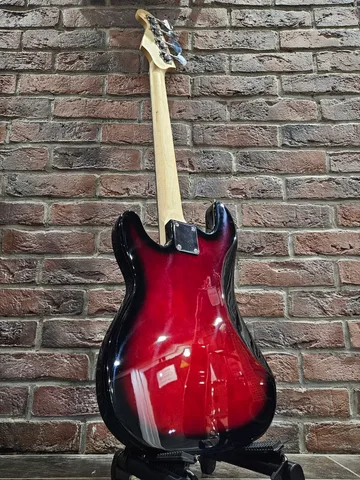 Бас Гитара Precision Bass