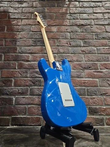 Электрогитара Stratocaster HSS для Начинающих (синяя)