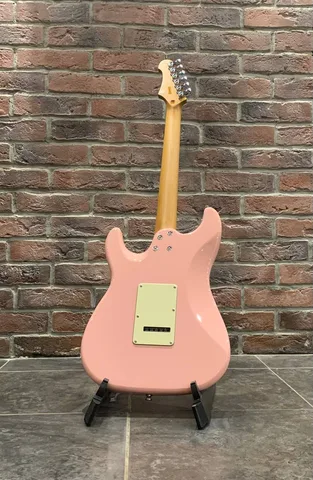 Электрогитара Jet Pink Stratocaster HSS