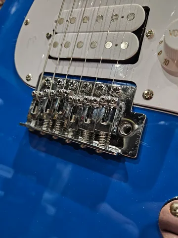 Электрогитара для Начинающих под Fender HH + Комбик 15 ват (комплект)