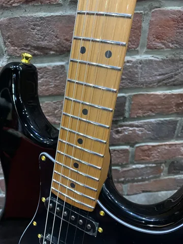 Электрогитара Jet Black-Gold Stratocaster HSS - изображение 5