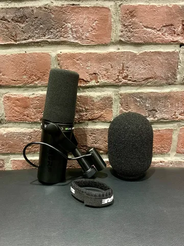 Динамический Микрофон Shure SM7dB со Встроенным Предусилителем