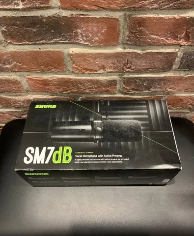 Динамический Микрофон Shure SM7dB со Встроенным Предусилителем