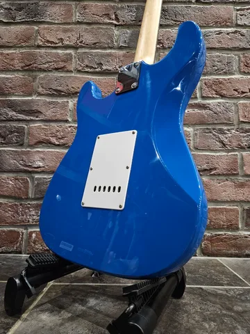 Электрогитара Stratocaster HSS + Комбик-Тюнер 10 ват (комплект) - изображение 4