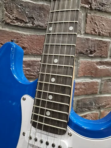 Электрогитара Stratocaster HSS + Комбик-Тюнер 10 ват (комплект) - изображение 6