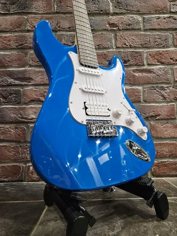 Электрогитара Stratocaster HSS + Комбик-Тюнер 10 ват (комплект) - изображение 8
