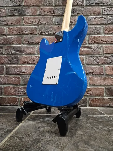 Электрогитара под Fender + Комбоусилитель 5 ват (комплект)