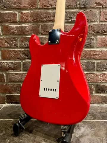 Электрогитара Stratocaster для Начинающих + Комбик 15 ват (комплект) - изображение 4