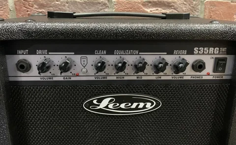 Гитарный Комбоусилитель Leem 35 Ват (Distortion & Reverb)