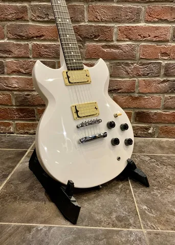 Электрогитара Yamaha SG-200 Custom Pearl White (Группа Кино)