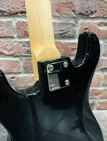 Детская Электрогитара Caraya Stratocaster 1/2 