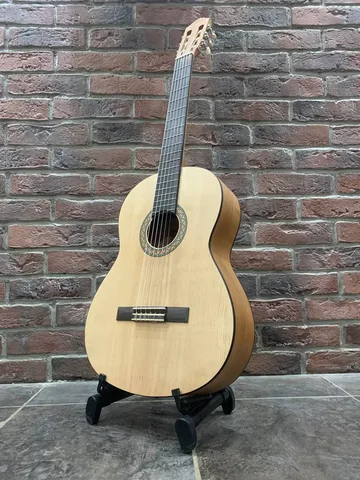 Классическая Гитара Yamaha C40-M (Индонезия)