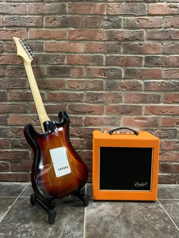 Электрогитара Stratocaster HSS + Комбик 40 ват (санберст)