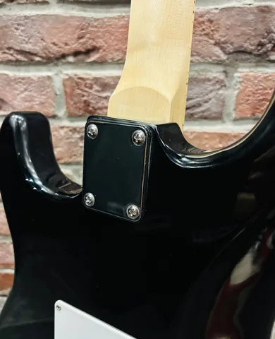 Электрогитара Stratocaster HSS SB для Обучения
