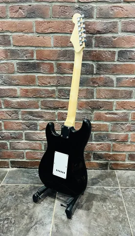 Электрогитара Stratocaster HSS SB для Обучения