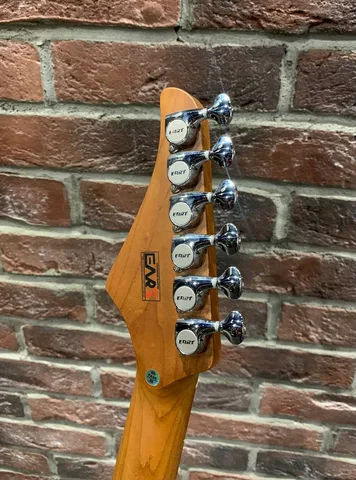 Электрогитара EART Guitar NK-VS60 Gold - изображение 9